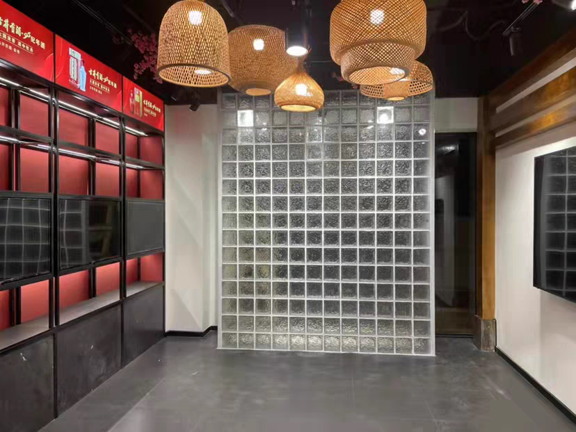 In-entry glass brick hollow square light transmission transparent living room compartment wall curtain wall Hyun Guan Screen Background Wall