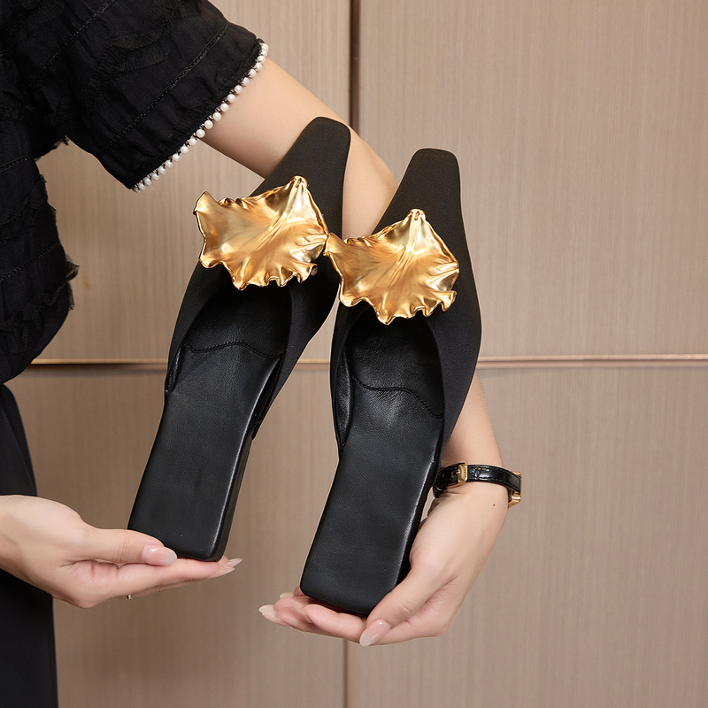 Yuan Su Lazy Style Metal-Decorated Closed-Toe Mules for Women, Versatile Square-Toe Slip-On Shoes