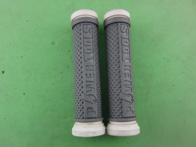 Poignées de vélo - Ref 2348062 Image 21