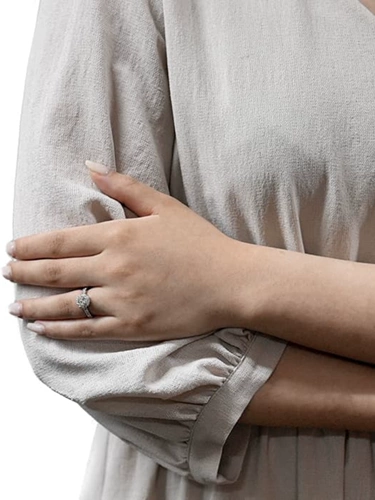 Graff Graf Icon Round Main Diamond ungagement 18k White Gold Pavé Diamond Women's Ring Rgr618