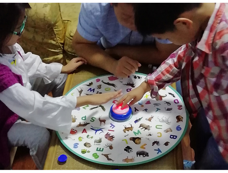 Câu đố Phản hồi Âm nhạc Trò chơi cờ vua Trò chơi cờ trẻ em Trò chơi hội đồng Tập trung Đào tạo Đồ chơi làm cha mẹ tương tác - Trò chơi cờ vua / máy tính để bàn cho trẻ em trò chơi trẻ em vui nhộn