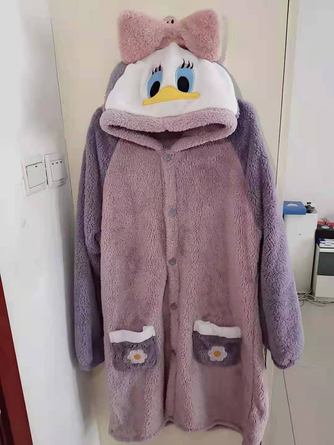 Disney Donald Duck Pajamas Women's Fall/Winter Coral Fleece Long Sleeping Gown Thickened Students Cute Bathrobe Can Wear Exterior
