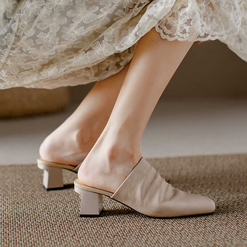 First-Layer Cowhide High-Heeled Shoes, French Retro Style, Summer Outerwear, Thick-Heeled Square-Toe Mules, Comfortable Niche Half-Slip Sandals First-Layer Cowhide High-Heeled Shoes, French Retro Style, Summer Outerwear, Thick-Heeled Square-Toe Mules, Comfortable Niche Half-Slip Sandals