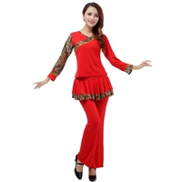 Красный лонгслив, штаны