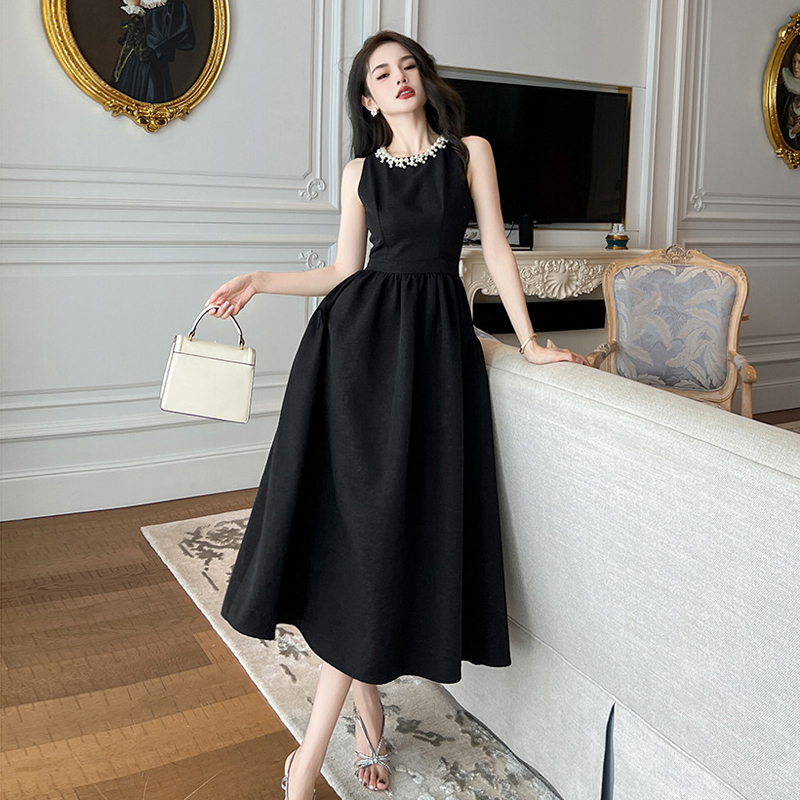 French-Style Elegant 2026 Summer New High-End Dress with a Slim Waist and a Sophisticated Black Long Skirt French-Style Elegant 2026 Summer New High-End Dress with a Slim Waist and a Sophisticated Black Long Skirt