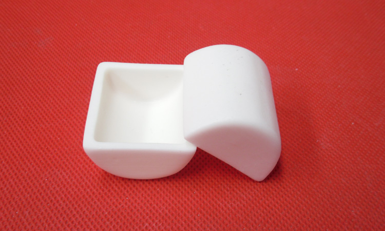 Manufacturer direct marketing (Xingyi card) 99 alumina semicircle corundum boat 38 * 34 * 18 mm