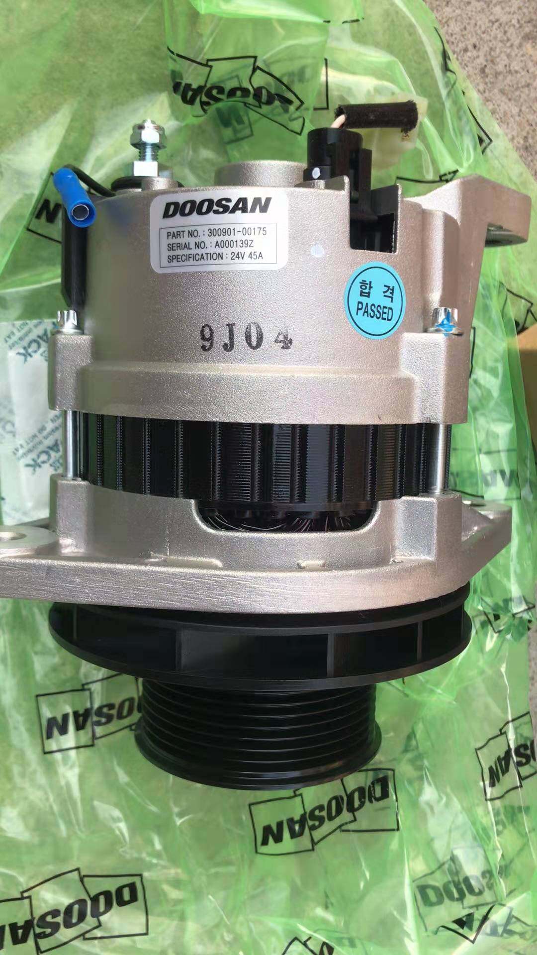 30090100175 Doosan Charging Generator
