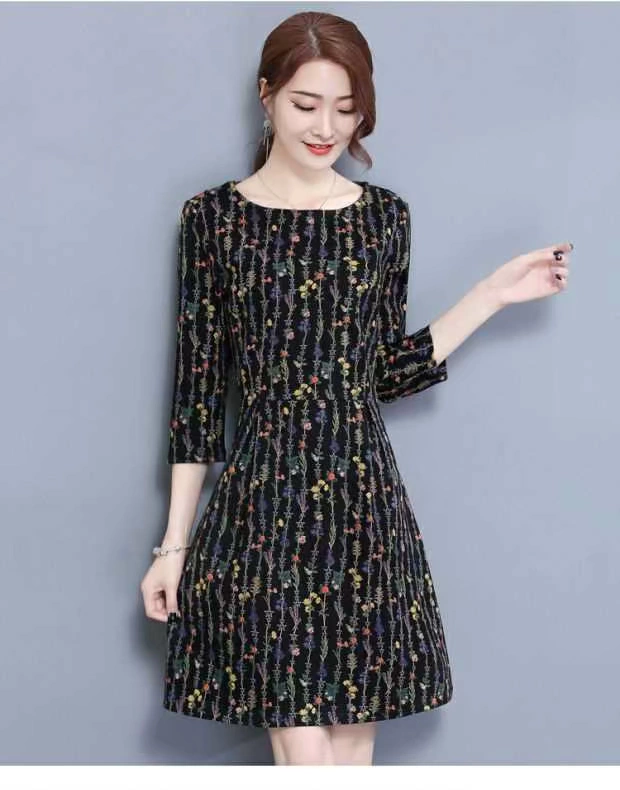 2018 mùa thu mới của phụ nữ đi lại giảm béo đầm bảy điểm tay áo Slim A-line váy 7517A váy lụa