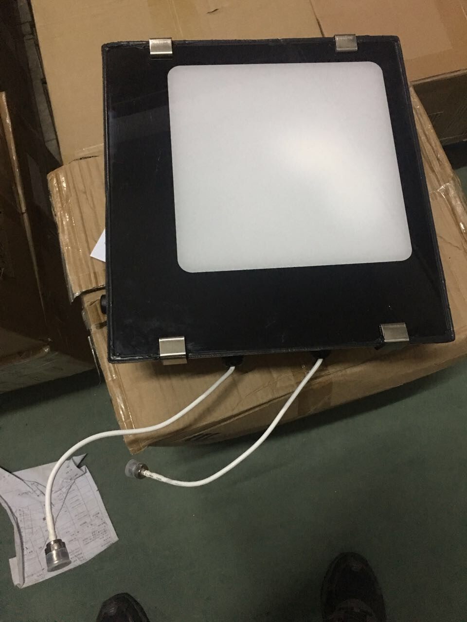 Jersey LTE Spotlight Glorification Antenna Dual Polarization Spotlight Antenna 1710-2690MHz LTE Directional Antenna