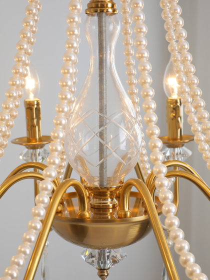 Golden Living Room Chandelier 2026 New Model American Retro Bedroom Lamp High-End Elegant French Dining Table Bar Crystal Lamp