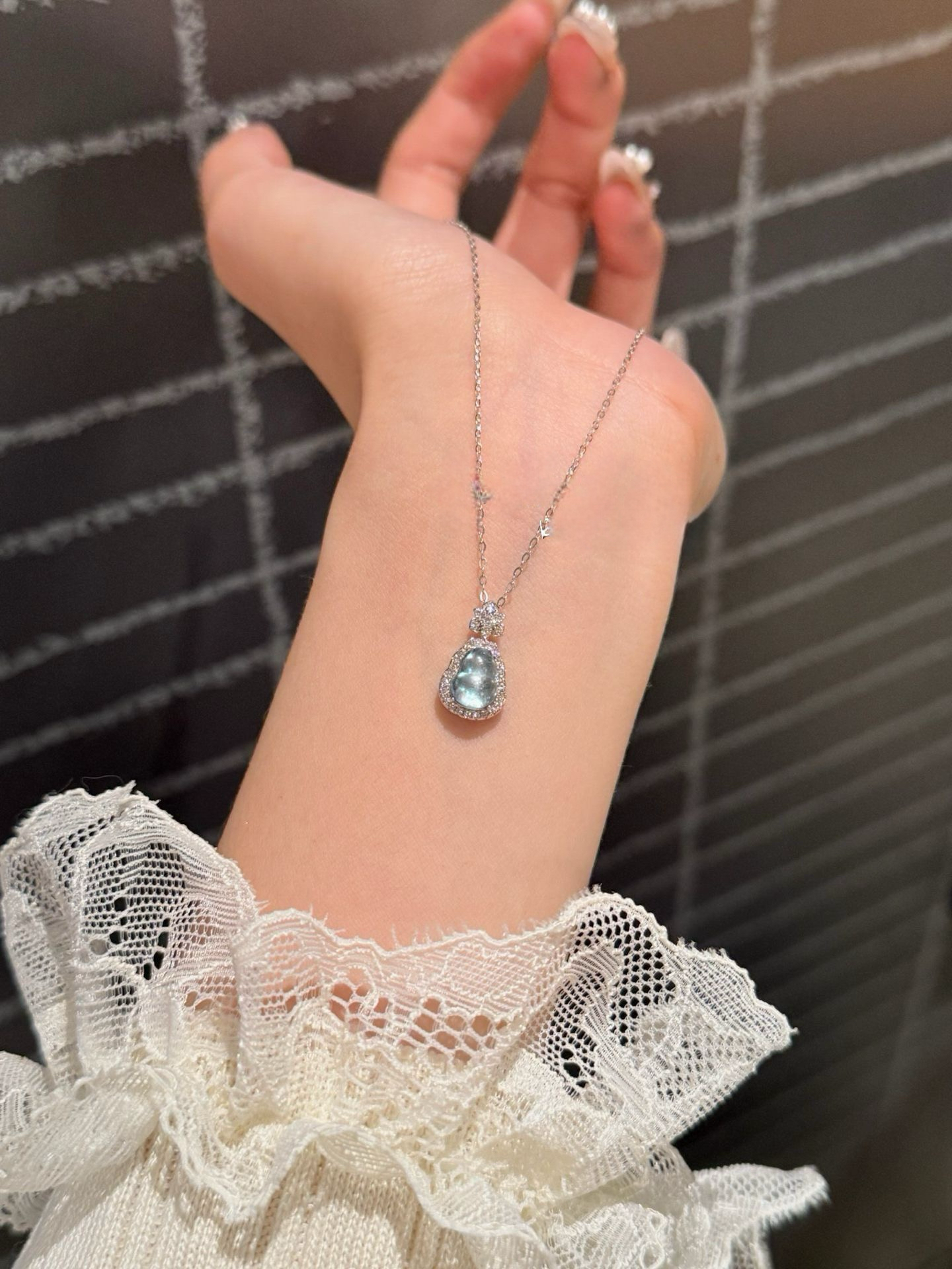 Серебряное ожерелье 纯银项链女轻奢小众设计感锁骨链2025新款爆款高级感颈链她屿 0001