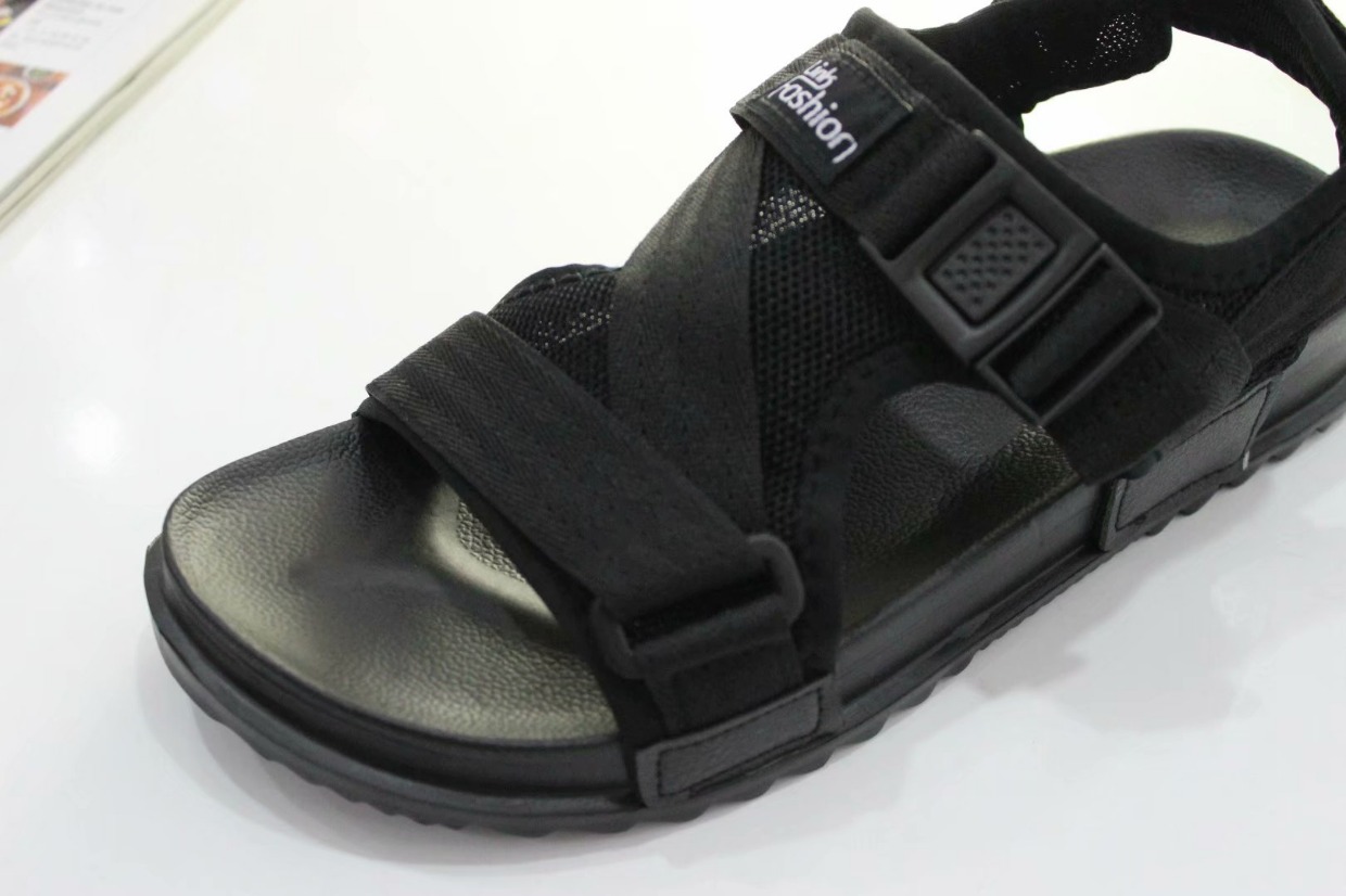 Giày nam đi biển mùa hè chơi sandal bên bờ biển ma thuật dán giày bình thường thời trang giày thủy triều hoang dã dép thoáng khí và dép nam dép quai hậu