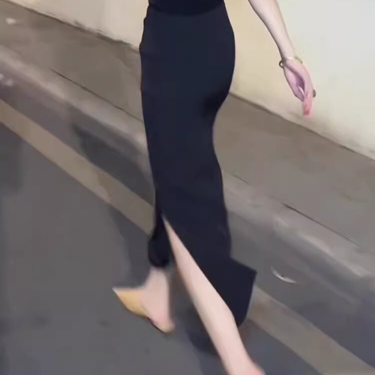 High-End Black Simple Draped Slit Skirt for Women 2026 Summer New Style Elegant Intellectual Commuter Bodycon Long Skirt