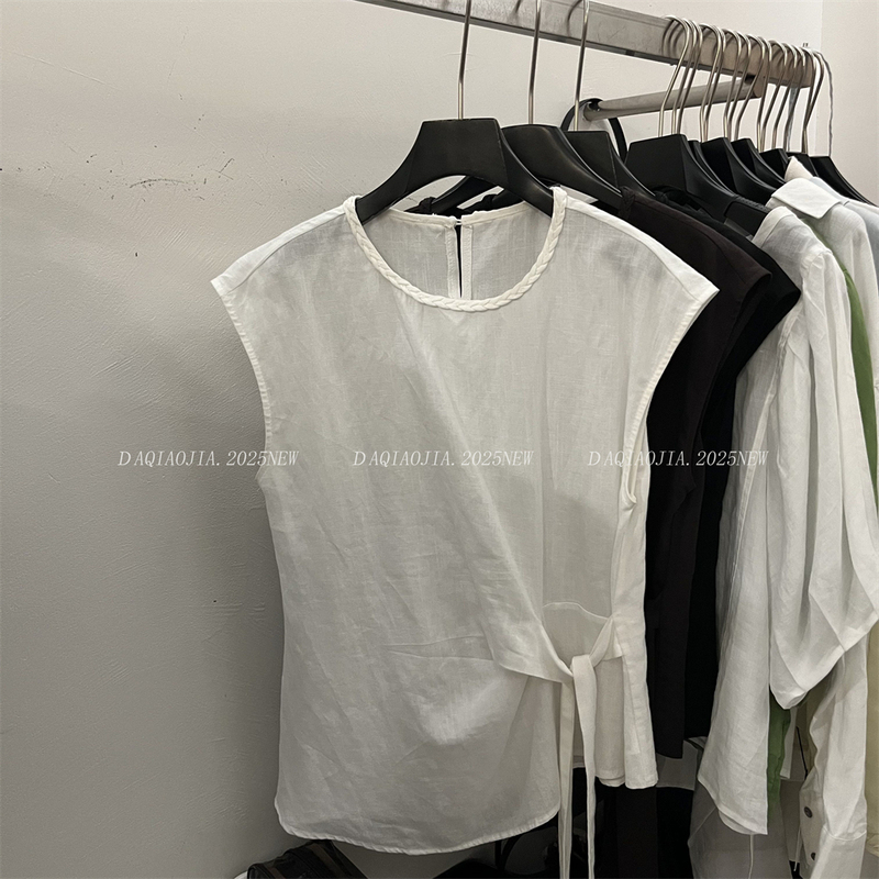 Designed with Side Straps, Linen Sleeveless Vest Shirt for Women, 2026 Summer New Style, Round Neck, Slimming and Elegant Top