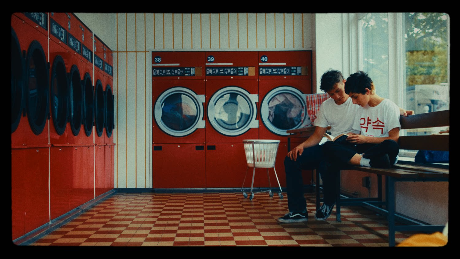 复古电影胶片遮幅叠加视频素材+图片素材 Dopamine Frame – Film Mattes Overlays 20260317081620950.png
