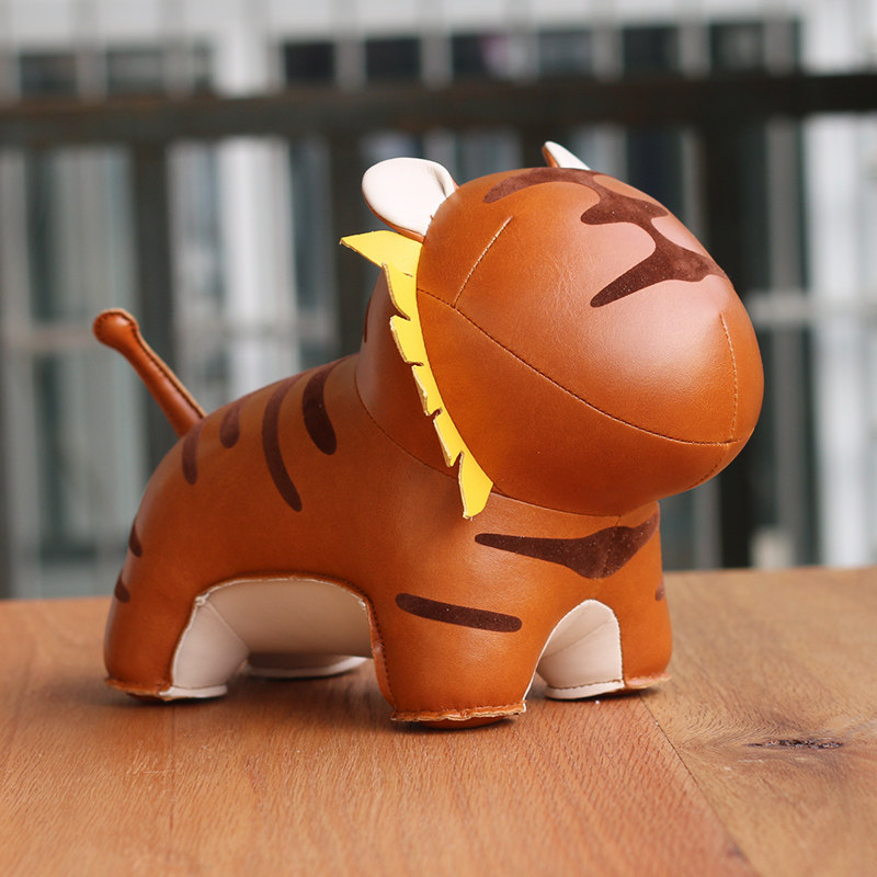 Valentine's day new house entry gifts for girls zuny tiger ornaments creative birthday gifts for husband and wife