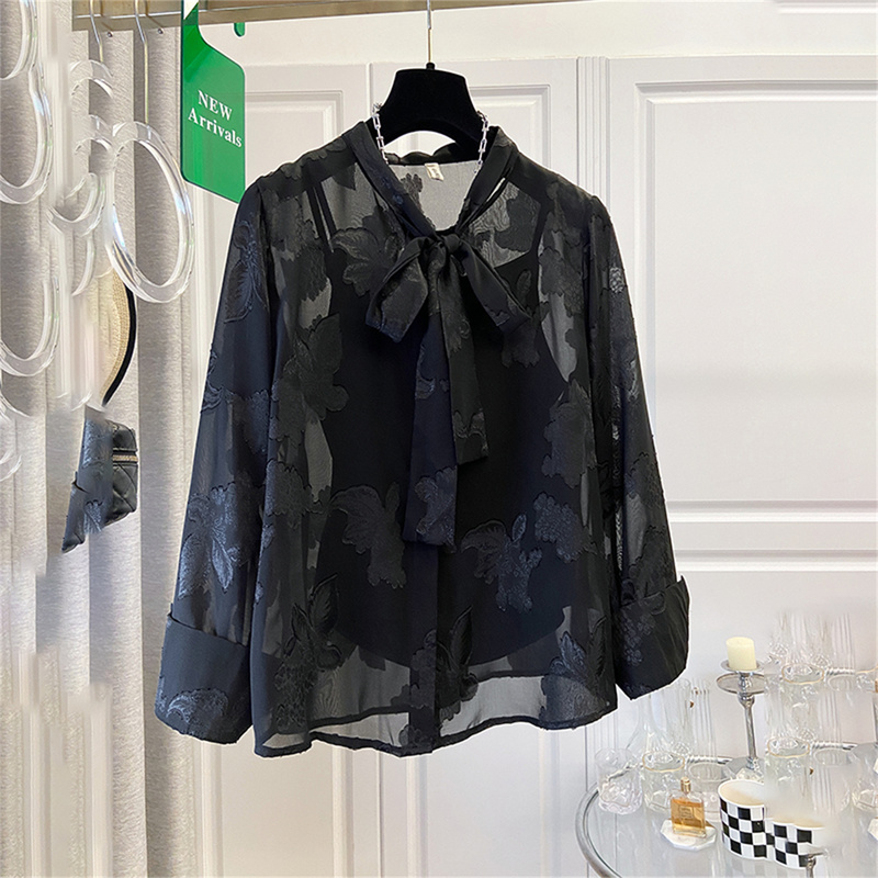 Casual Style Lace Long-Sleeved Shirt for Women, Spring and Autumn Versatile, Age-Reducing, Loose-Fitting, Belly-Covering, Trendy, Fashionable, Black Slightly See-Through Top Casual Style Lace Long-Sleeved Shirt for Women, Spring and Autumn Versatile, Age-Reducing, Loose-Fitting, Belly-Covering, Trendy, Fashionable, Black Slightly See-Through Top