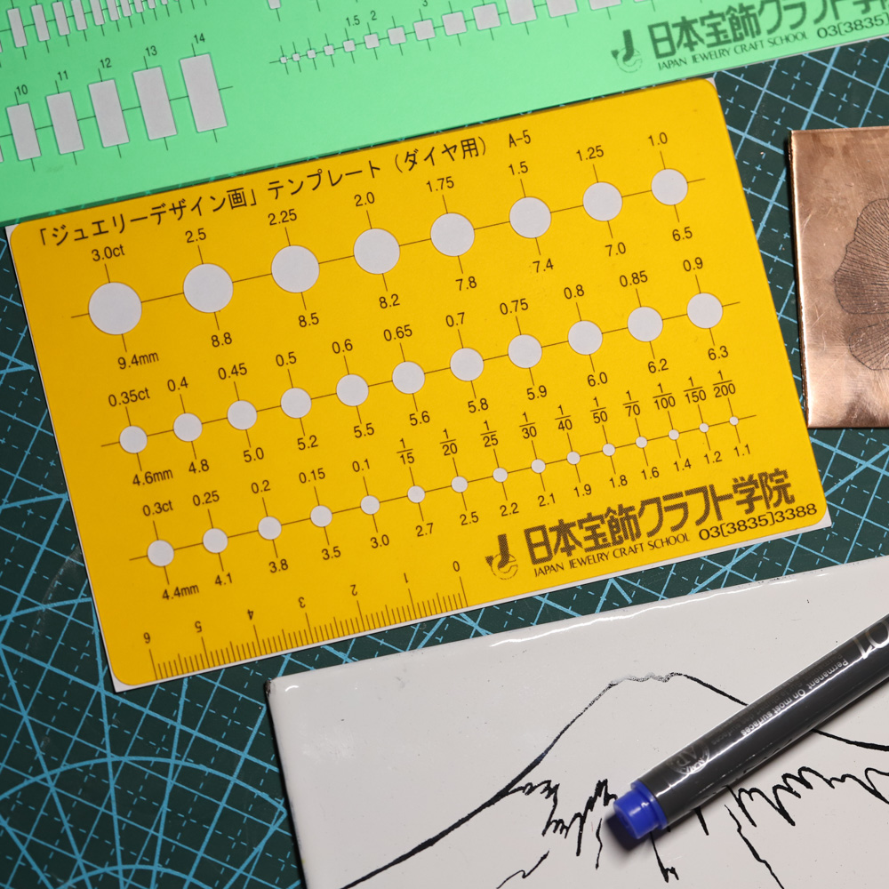 A stencil ruler for the design of Japanese jewelry jewelry enamel