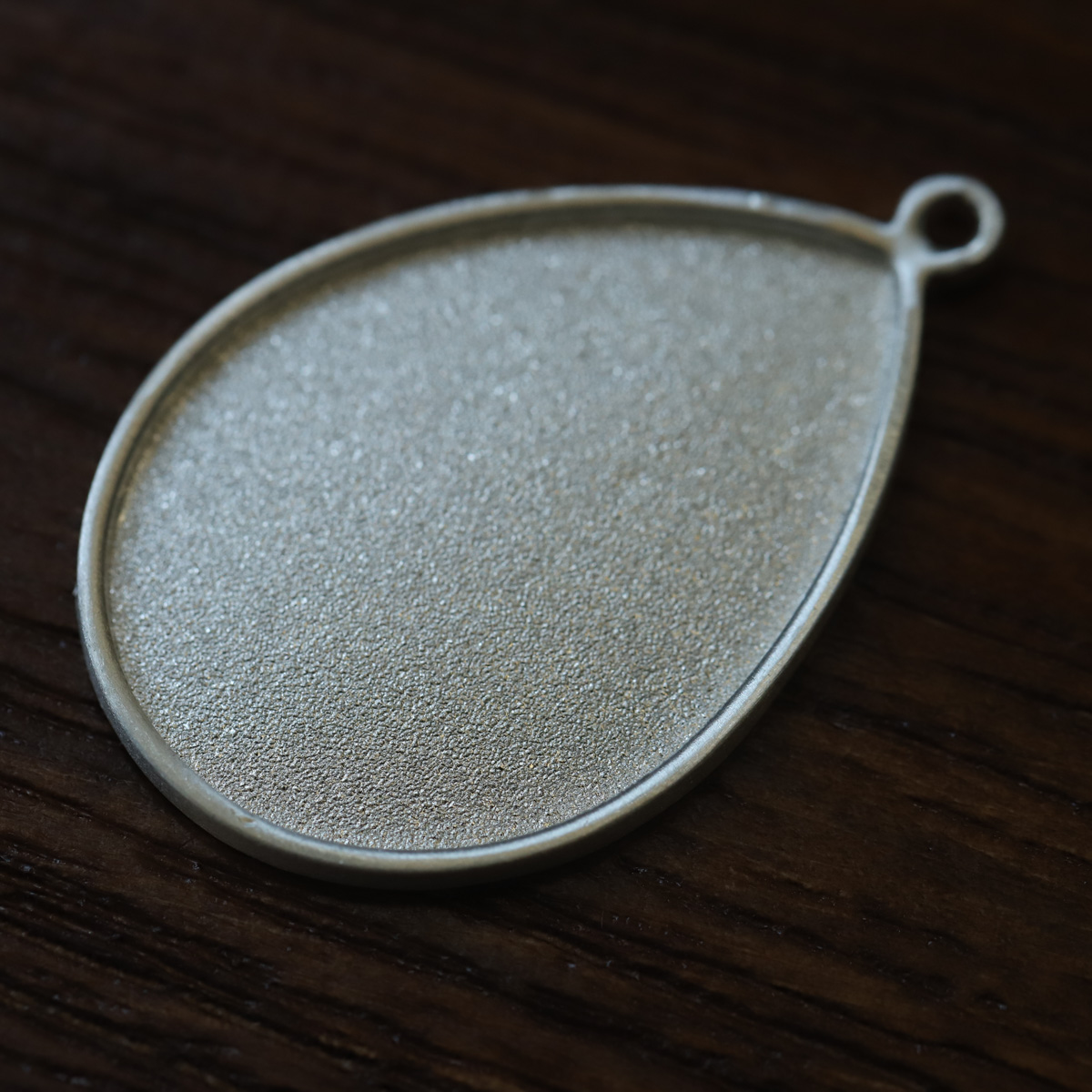 The enamel works are 999 pure silver fetal cracking fetal fetal