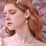 Изысканные милые серьги, модные золотые клипсы, элегантный аксессуар, стиль, розовое золото