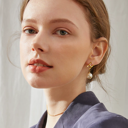 Серьги, искусственные модные бамбуковые клипсы из жемчуга с буквами, стиль, серебро 925 пробы, золото 14 карат