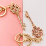 Креативная милая подвеска, мультяшный брелок, ранец, наушники подходит для мужчин и женщин, украшение на сумку