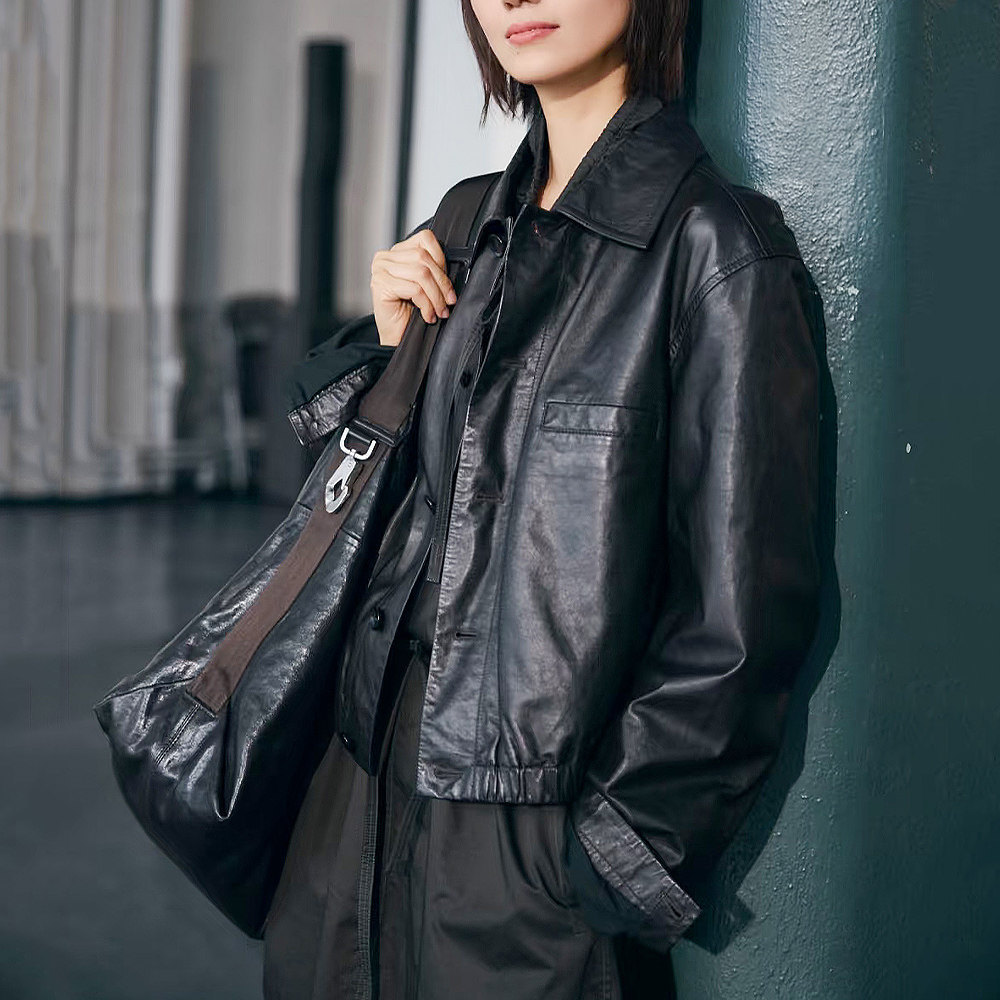 袁泉着用のレディースショート丈本革ジャケット、2026年春新作輸入オイルワックスシープスキンジャケット