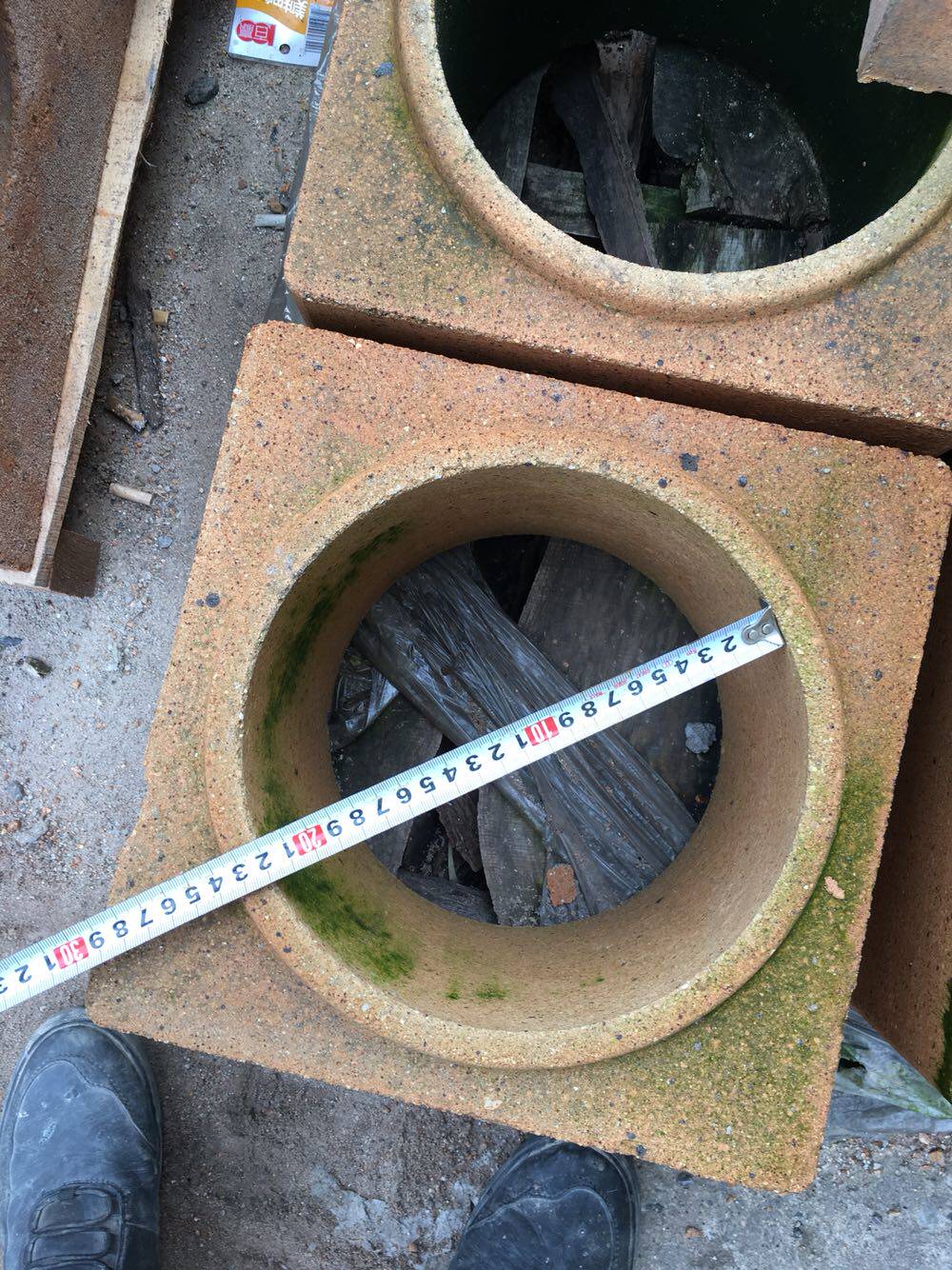 Large chimney brick fireplace chimney brick refractory chimney brick refractory brick round hole brick barrel brick high temperature brick 1300