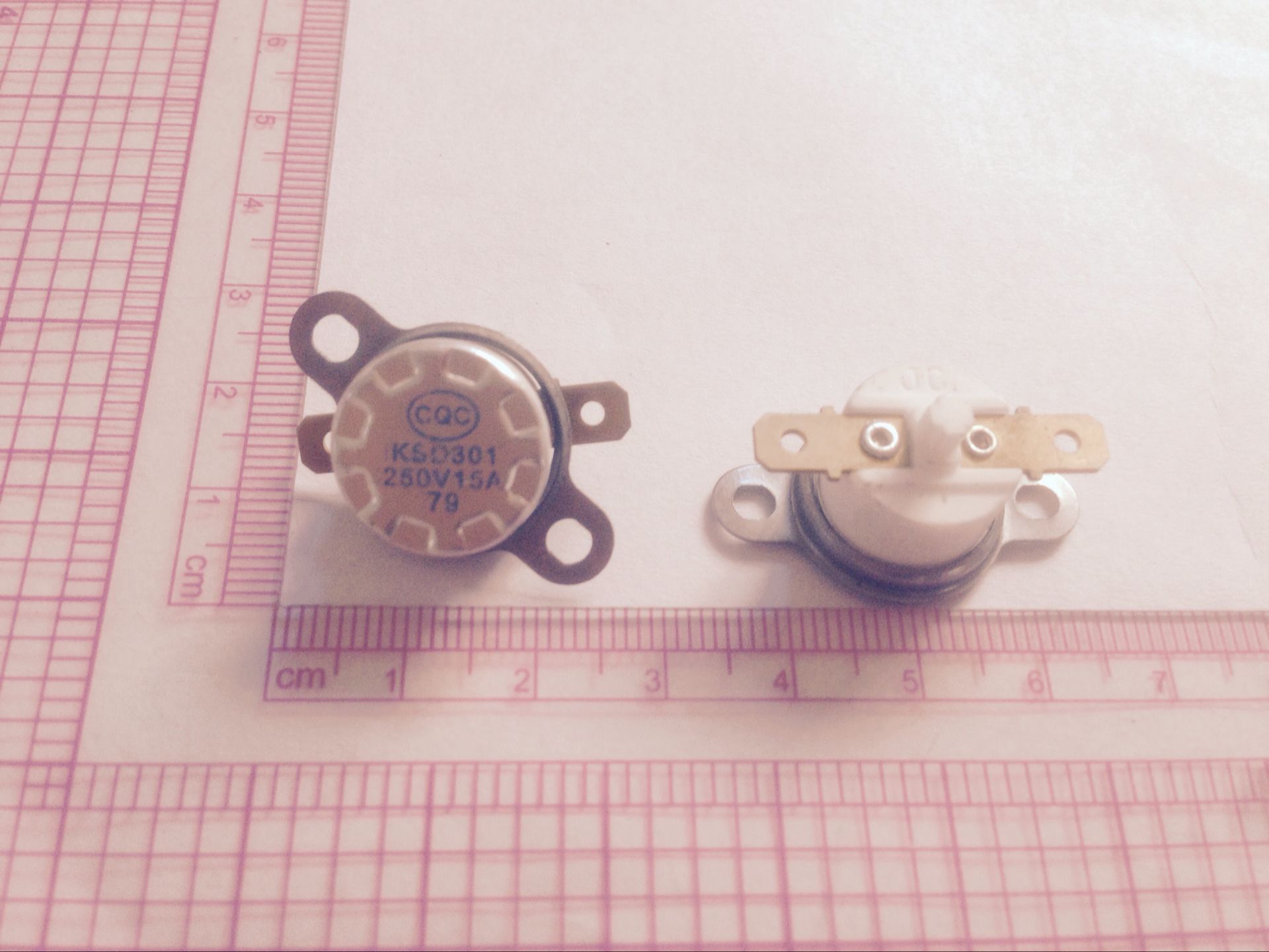 AC250V 15A normally closed ceramic temperature switch 79 degrees instead of 80 degrees with manual reset 100pcs MOQ