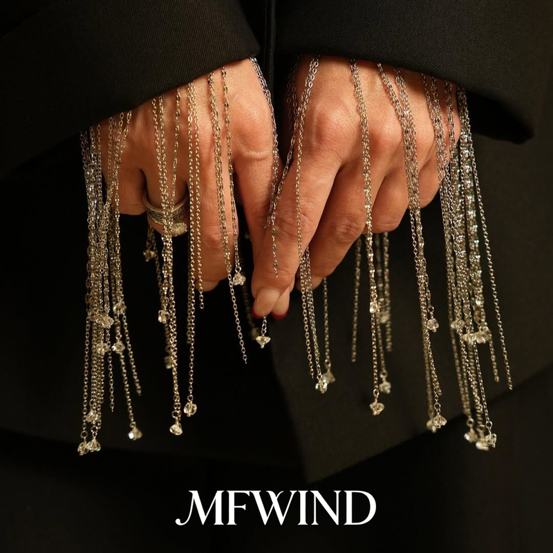 ins Hot Item! Shirt and Suit Cuff Tassel Bracelet with Sparkling Diamonds, High-End, Elegant, Niche Design Jewelry
