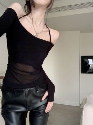 taobao agent Sexy advanced bra top, black short mini-skirt, T-shirt, autumn, open shoulders, high-quality style, long sleeve