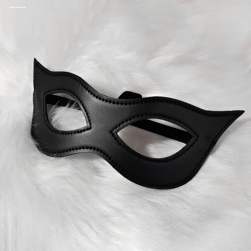 Catwoman Cosplay Mask for Women Halloween Masquerade Martial Arts Ancient Style Leather Eye Mask Bar Party Half-Face Mask