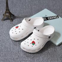 Operating room slippers female cute nurse Baotou summer hole shoes for men and women sandals non-slip casual plus size sandals