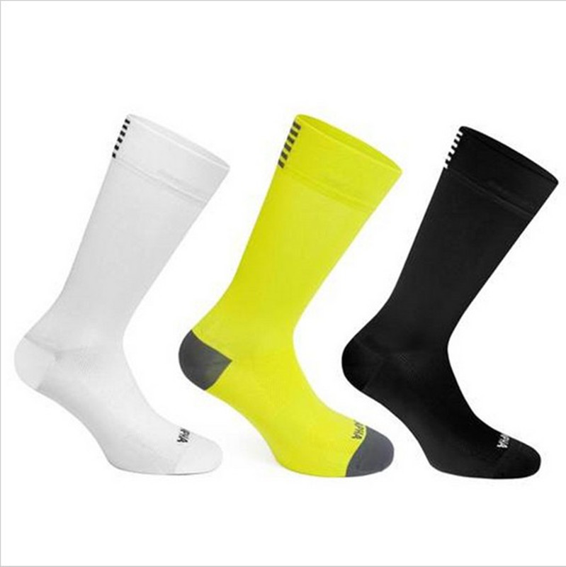New four seasons mid-barrel cycling socks outdoor breathable men's and women running socks cycling sports socks