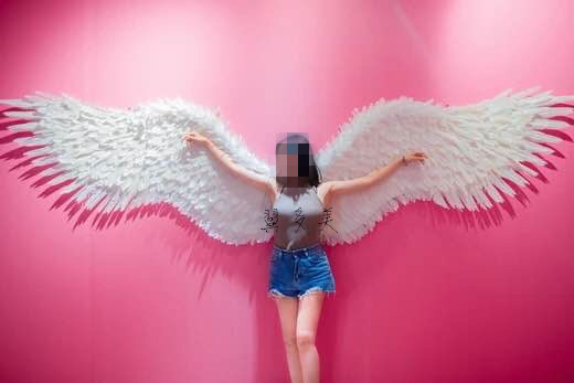 Net Red Wall Beating Card Decoration Shake Sound Angel Feather Wings Wall Decoration Active Cloth View Loss Lovers Gallery Props Milk Tea Shop