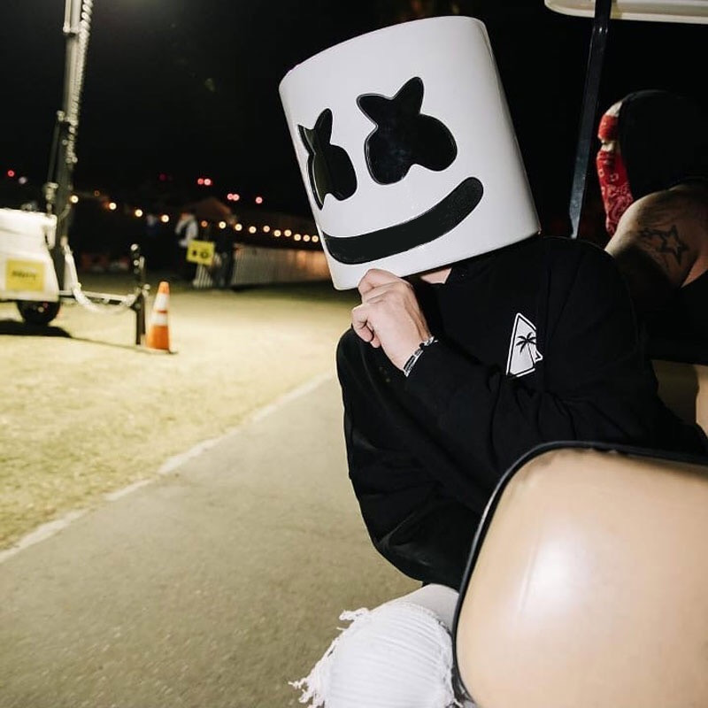 Net red electric syllable marshmello marshmello marshmallo around 100 DJmask headset bar jumped to DiHalloween