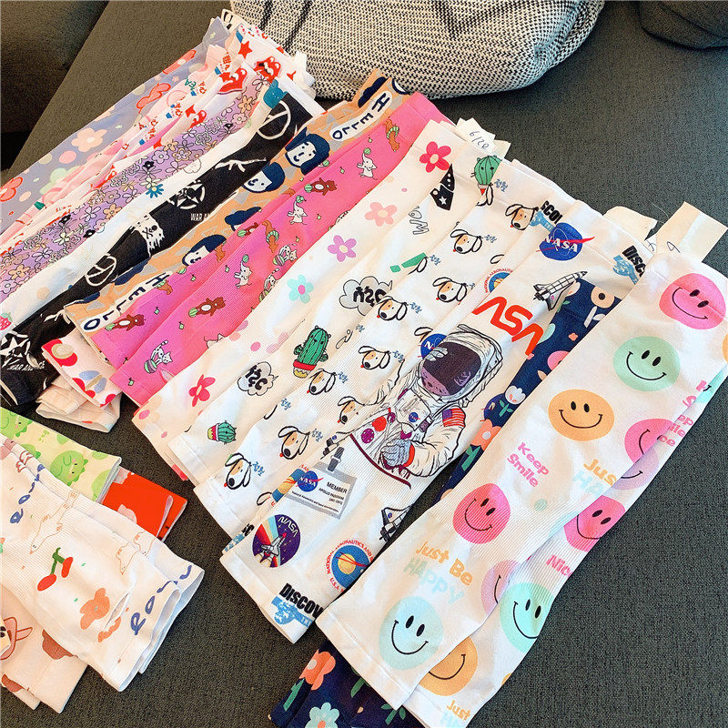 Ice sleeve female summer sunscreen summer thin section female ins tide all-match simple ice silk Hyun Ya wind cartoon icy arm protector
