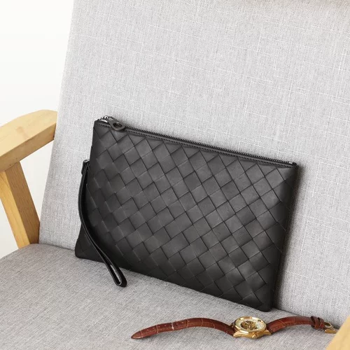 Плетеная сумка с петлей на руку, маленькая сумка клатч, коллекция 2023, из натуральной кожи