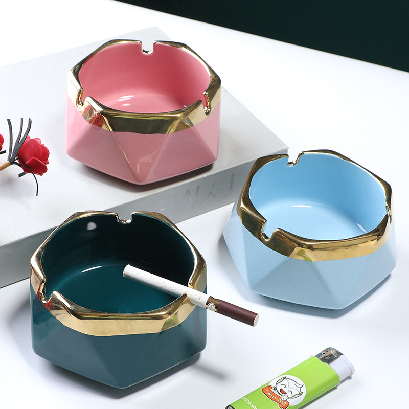 Nordic ins Ceramic ashtray Light luxury gold Creative personality Fashion living room Home office trend with lid