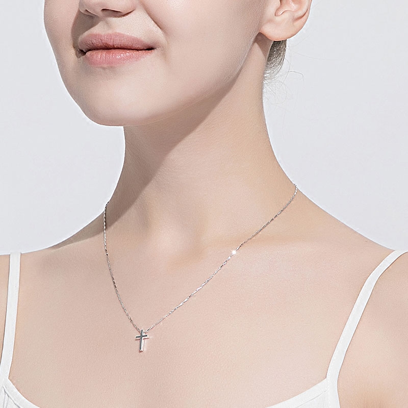Receive s925 Silver small pendant Femininity Clavicle chain Baby Cross Necklace Student necklace Neck jewelry
