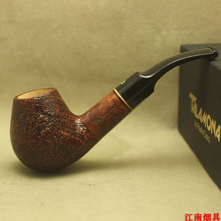 The shopkeeper strongly promotes the entry-level choice Italy Talamona Talamona briar wood pipe with accessories