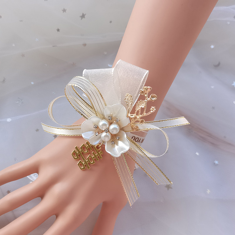 Bridesmaid wrist flower sister hand flower bride Mori senior sense wedding bracelet Korean European super immortal accessories