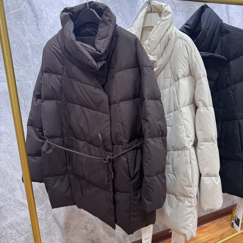 66599 Simple Magnetic Buckle Stand-Up Collar Waist-Tie Elegant Mid-Length down Jacket 66599 Simple Magnetic Buckle Stand-Up Collar Waist-Tie Elegant Mid-Length down Jacket