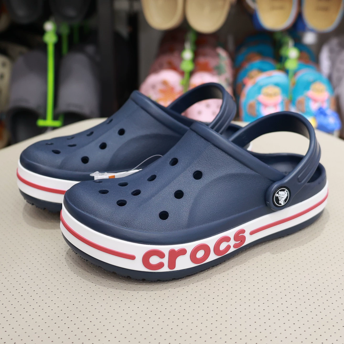 Crocs, летние шлепанцы на берег для мужчин и женщин