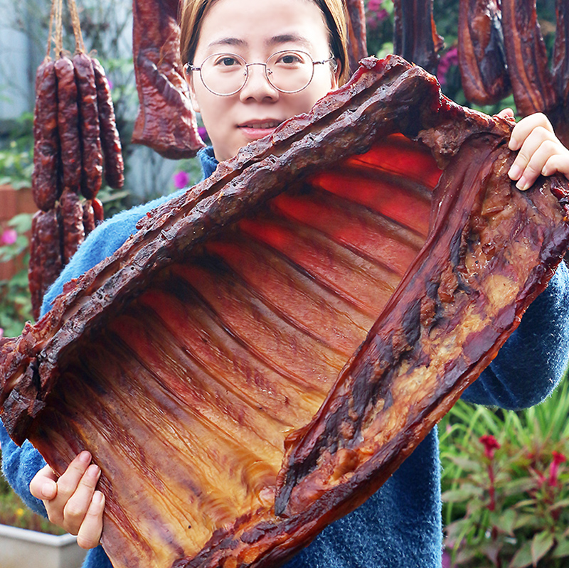 The Pork Ribs Sichuan Tennity Farm Homemade Smoked and Cured Meat Sausage Yunnan Lijiang Tuanky Pork Whole features Raite