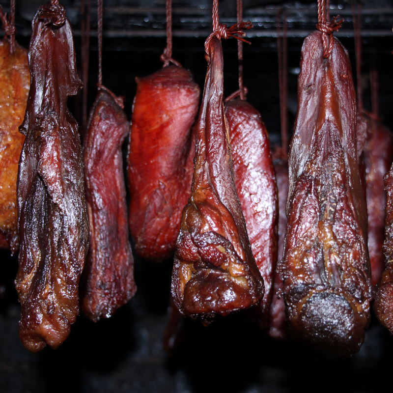 Sichuan specialty farm self-made smoked pork tongue pork sausage dried sausage 500g