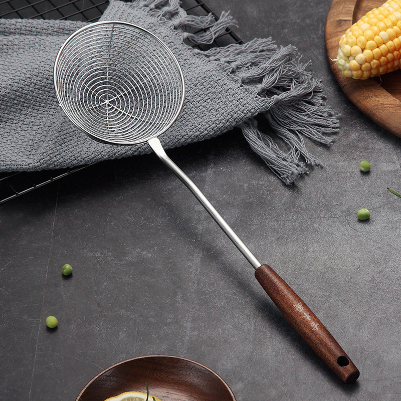 Stainless Steel Wire Drain Home Hot Pot Leaking Spoon Long Wood Handle Mixed Noodle Kitchen Fried Filter Mesh Spicy Hot Pot Spoon