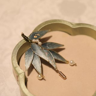 Velvet flower brooch ancient style hanfu handmade pearl pin