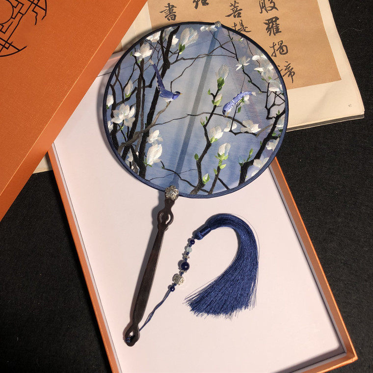 Su Embroidery Fan Pure Handmade Embroidery Color Edge Fan Silk Bifacial Embroidered China Wind Craft Gift Pendulum gift Gift Gift gift box