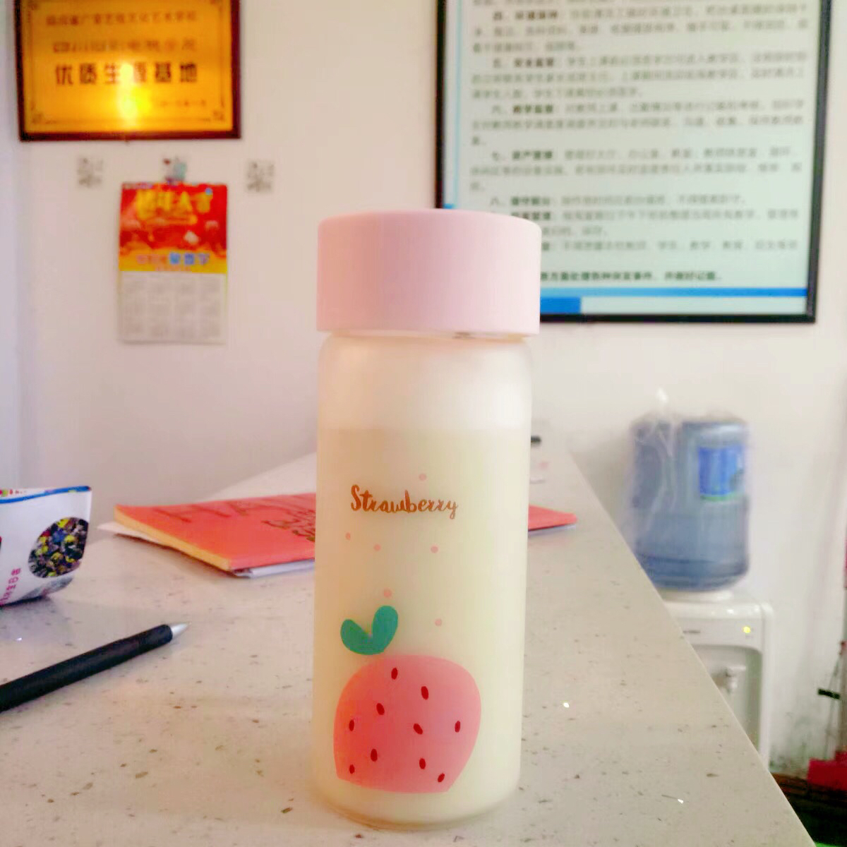 Ly nữ ly nước mờ Hàn Quốc dễ thương cầm tay điện thoại di động dây đeo cốc sáng tạo xu hướng chai nước cầm tay Harajuku - Tách cốc cafe giữ nhiệt
